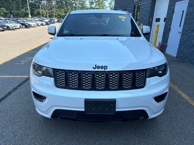 Used 2022 White Jeep Laredo X image 2