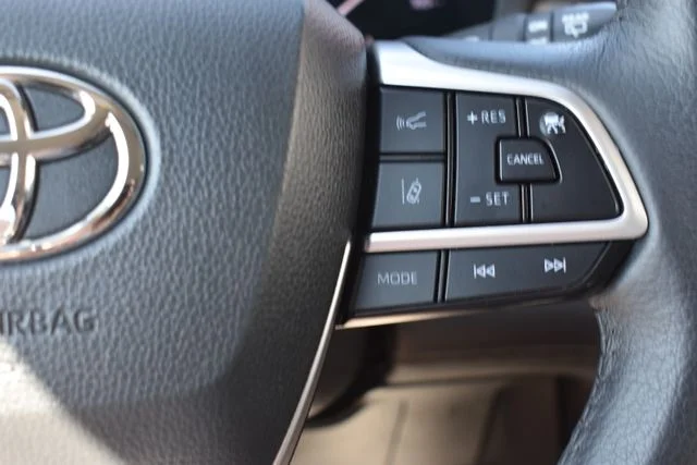 Used 2025 Black Toyota XLE image 25