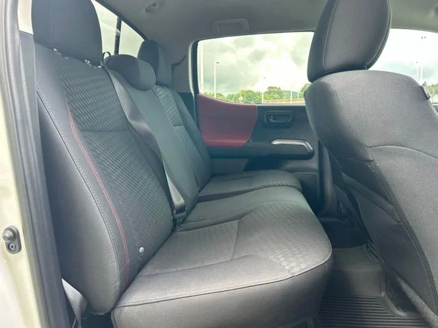 Used 2022 White Toyota SR5 image 38