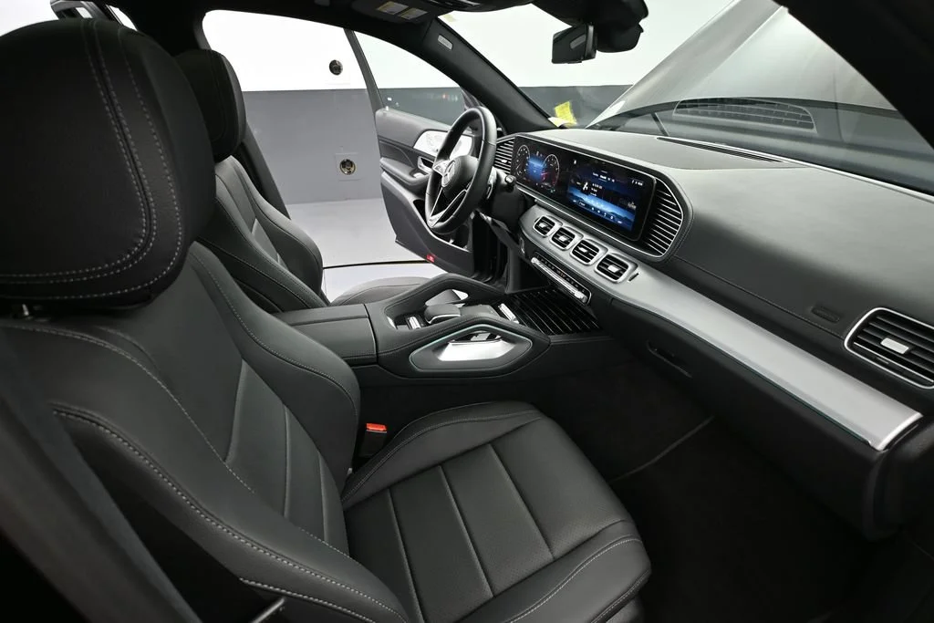 Used 2026 Black Mercedes-Benz GLS 450 image 49