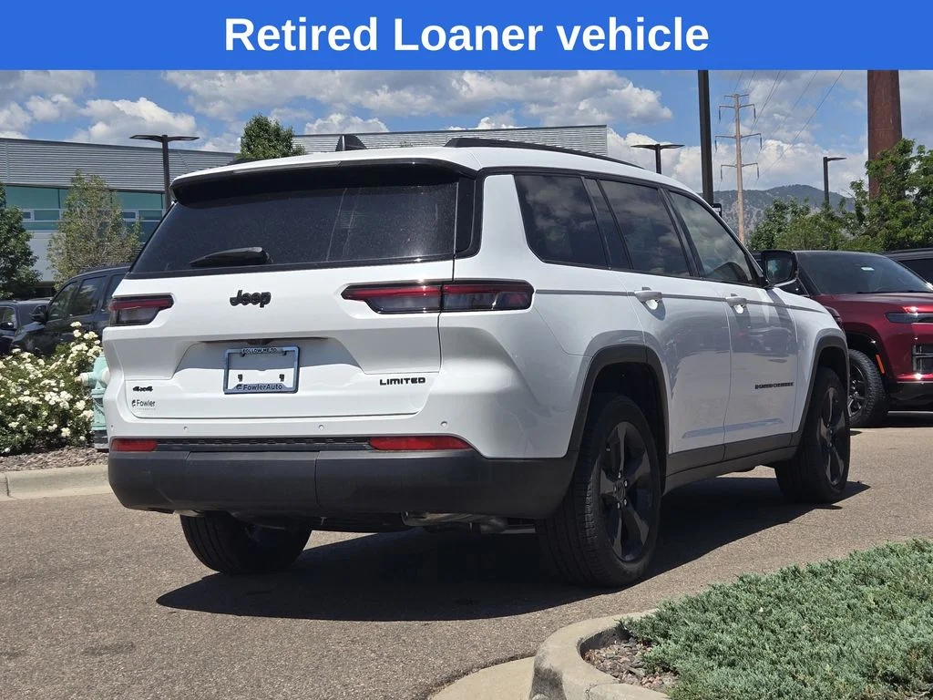 New 2025 Bright White Clear-Coat Exterior Paint Jeep Limited image 4