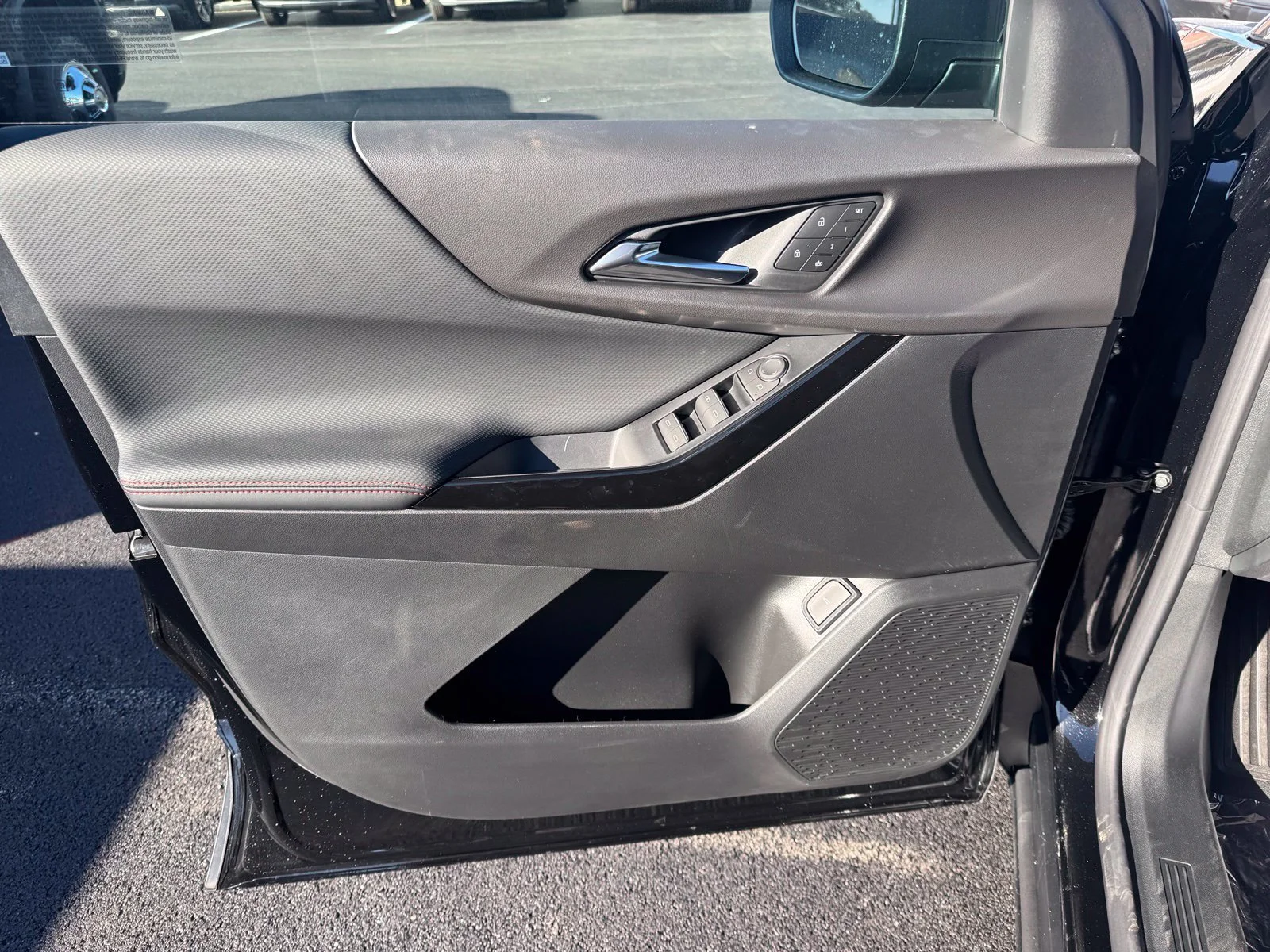 2027 Chevrolet Equinox RS - Photo 11