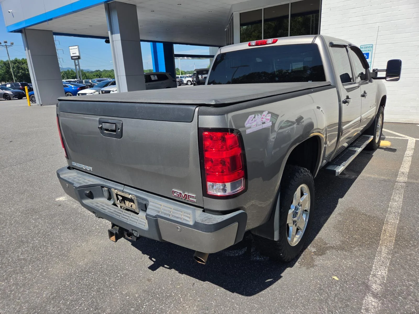 Used 2013 STEEL GRAY METALLIC GMC Denali image 7