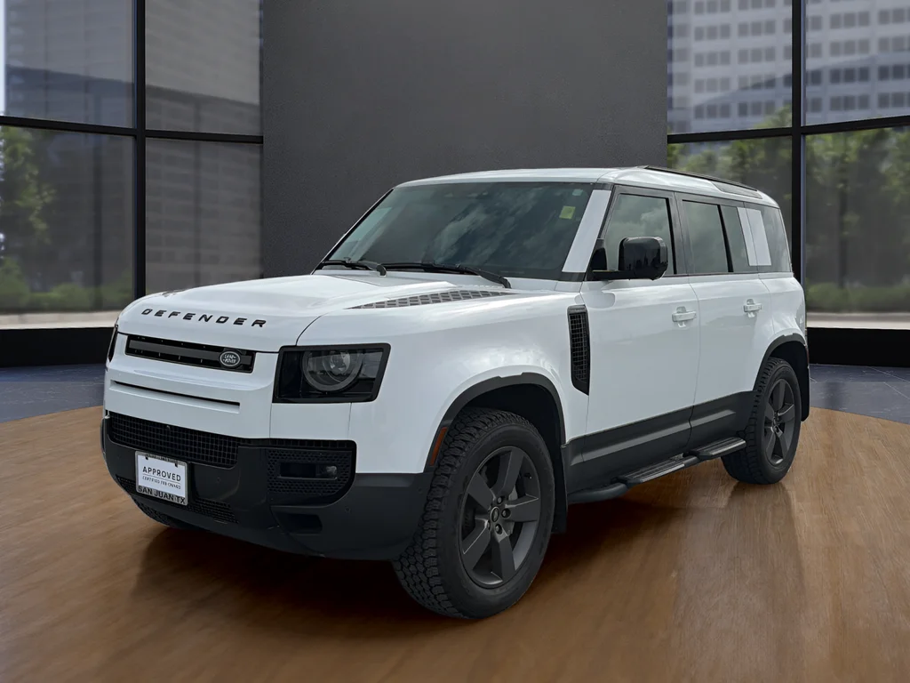 Used 2025 White Land Rover S image 12