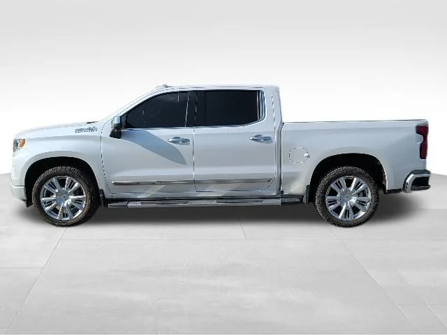 Used 2022 Beige Chevrolet High Country image 6