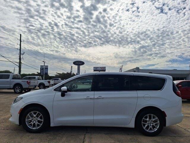 Used 2023 Bright White Clearcoat Chrysler LX image 2