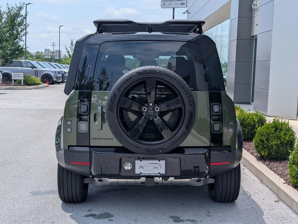 New 2026 Woolstone Green Land Rover S image 6