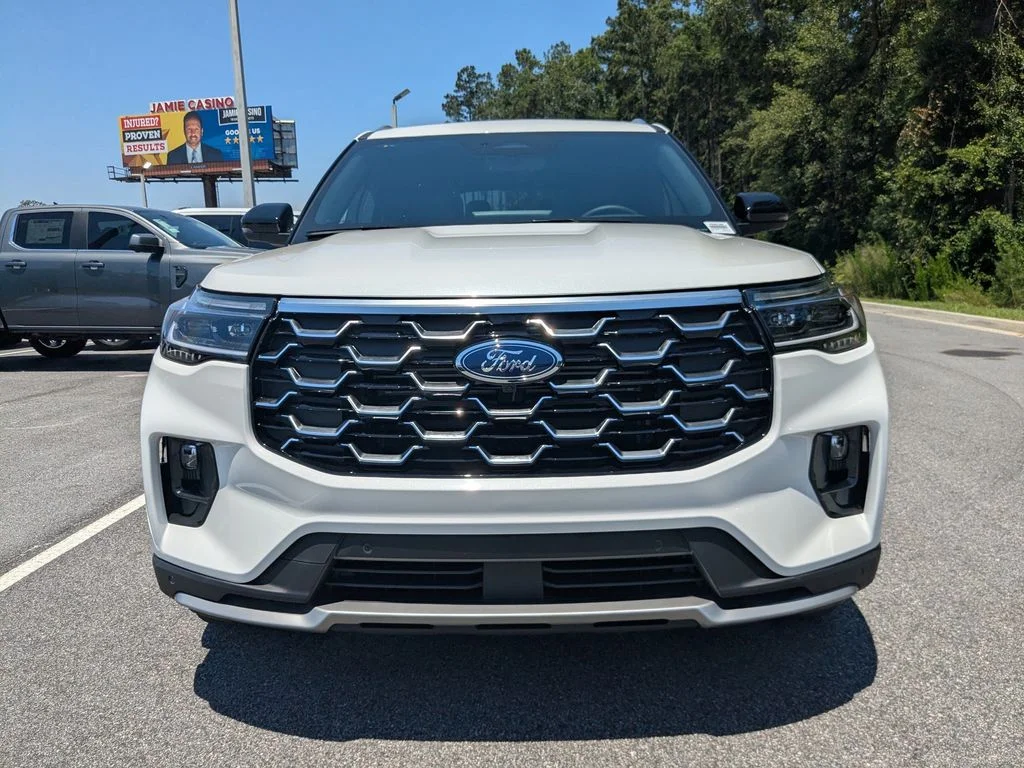 New 2026 Star White Metallic Tri-Coat Ford Platinum image 9