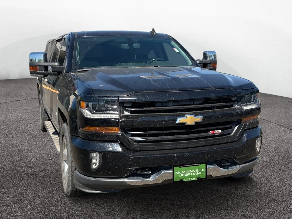 Used 2017 Black Chevrolet LT image 7