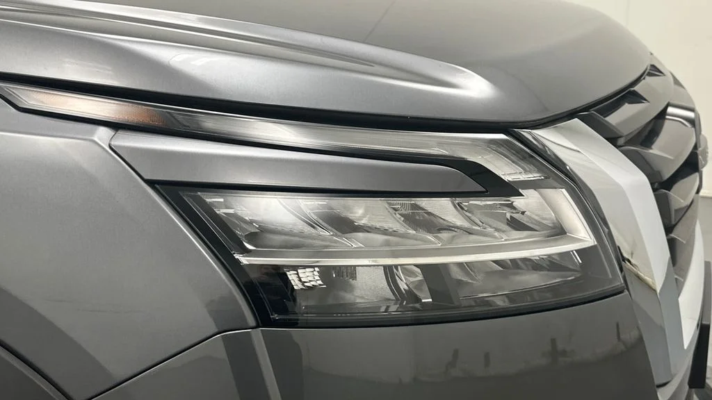 Certified Used 2023 Gray Nissan Platinum image 23