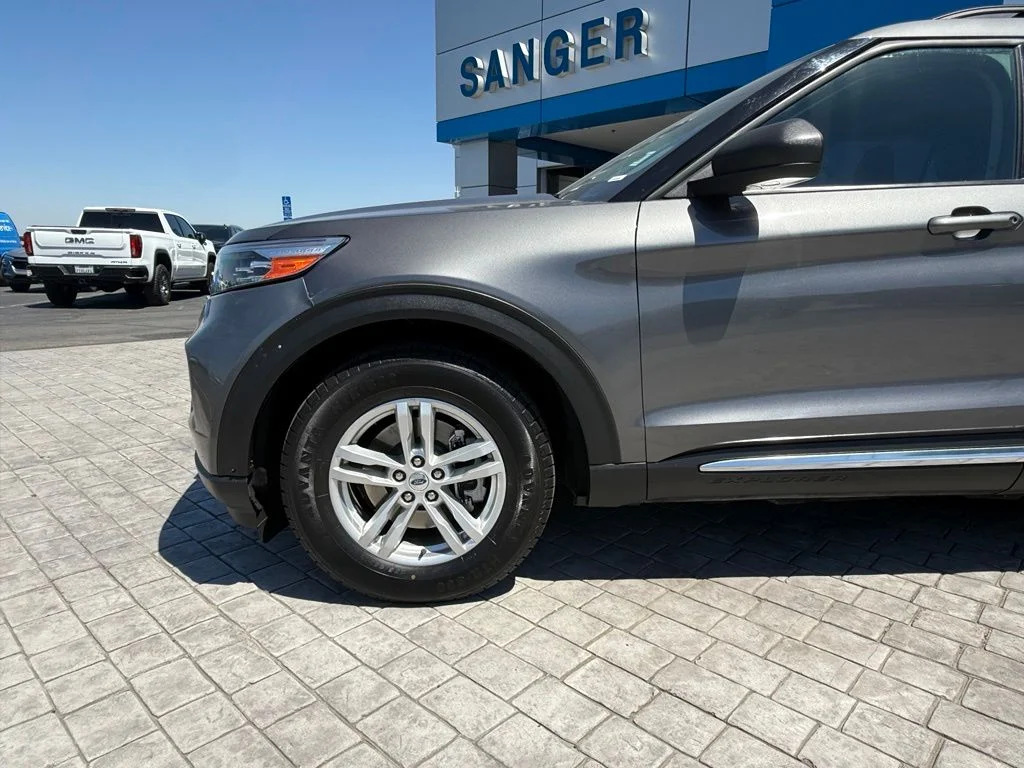 Used 2023 Gray Ford XLT image 5