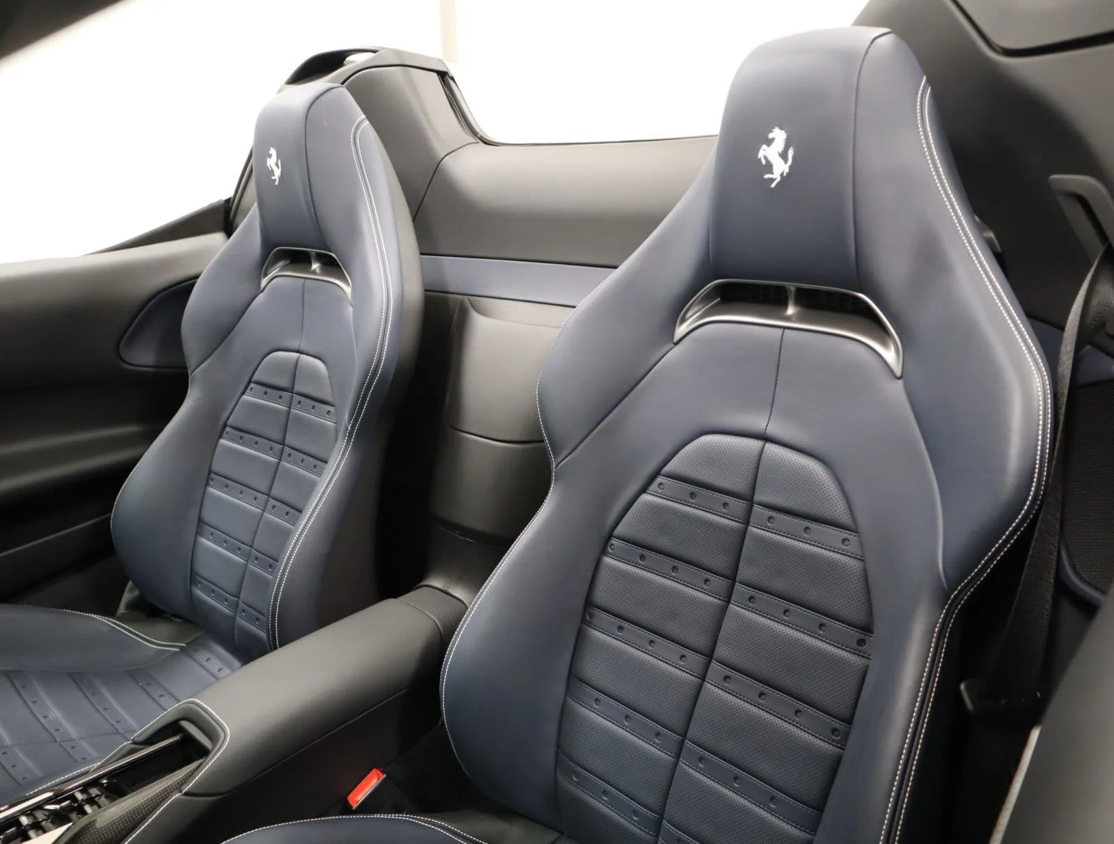 Certified Used 2025 Bianco Avus Ferrari  image 13