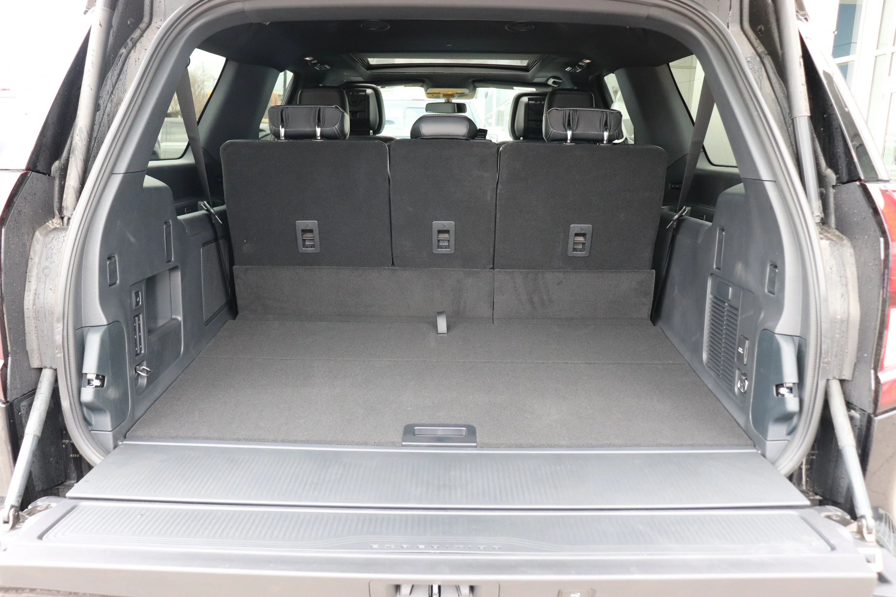 New 2026 AGATE BLACK METALLIC Ford Platinum Max image 6
