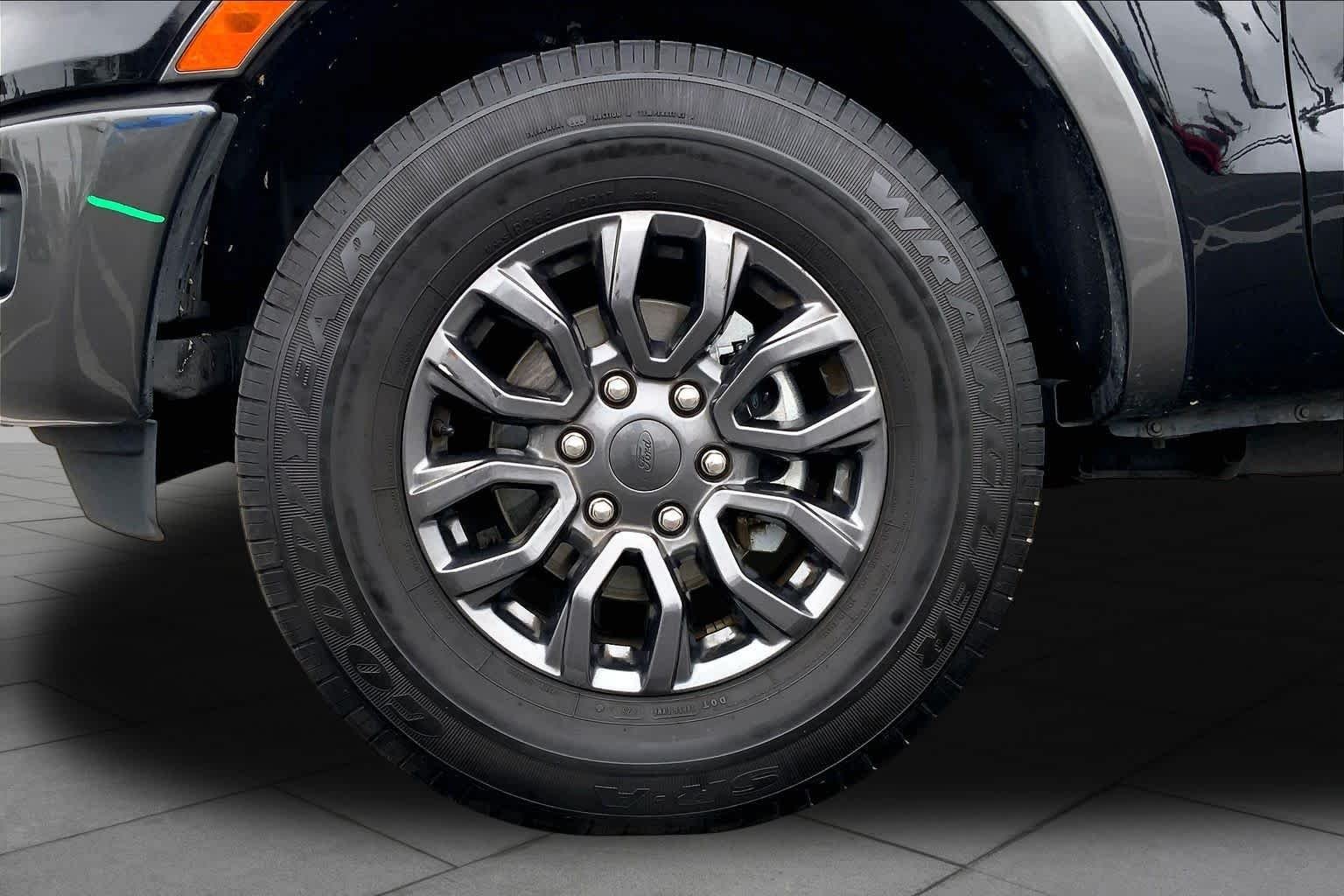Used 2020 Shadow Black Ford XLT image 9