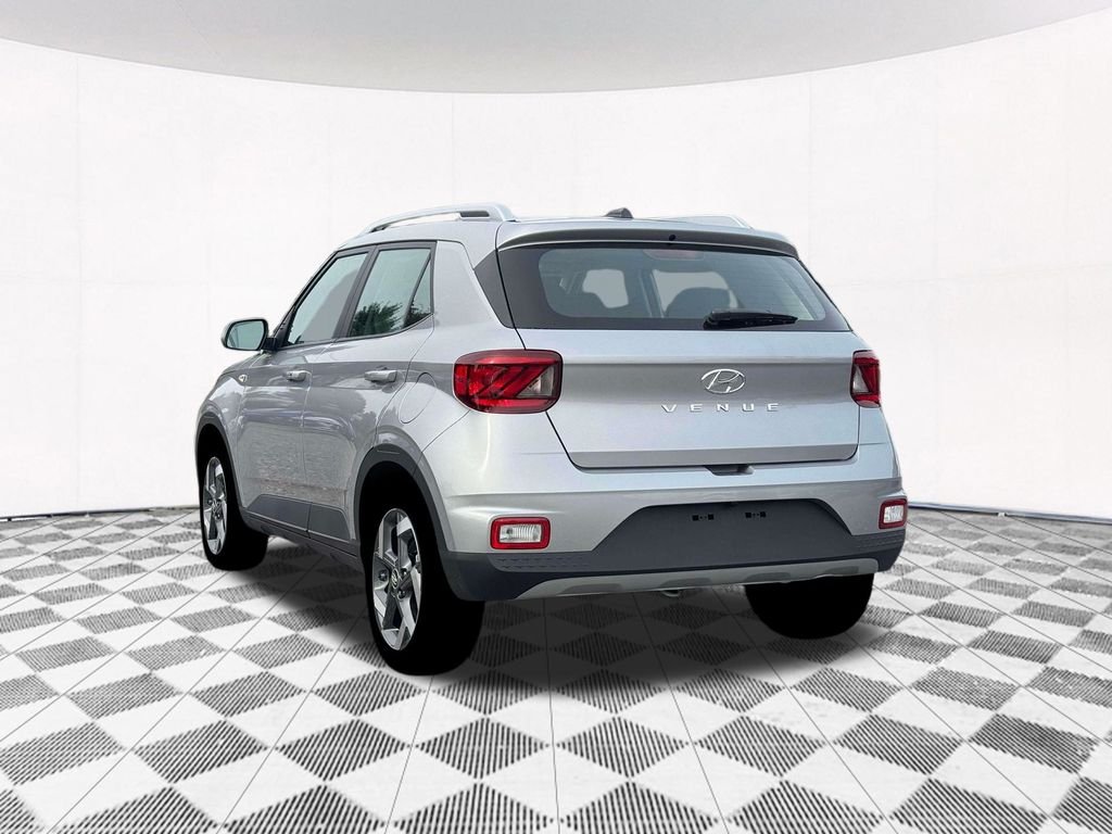 New 2026 Silver Hyundai SEL image 8