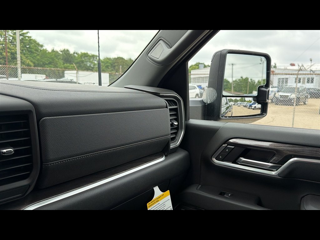 2026 Chevrolet Silverado 2500 HD LTZ - Photo 17