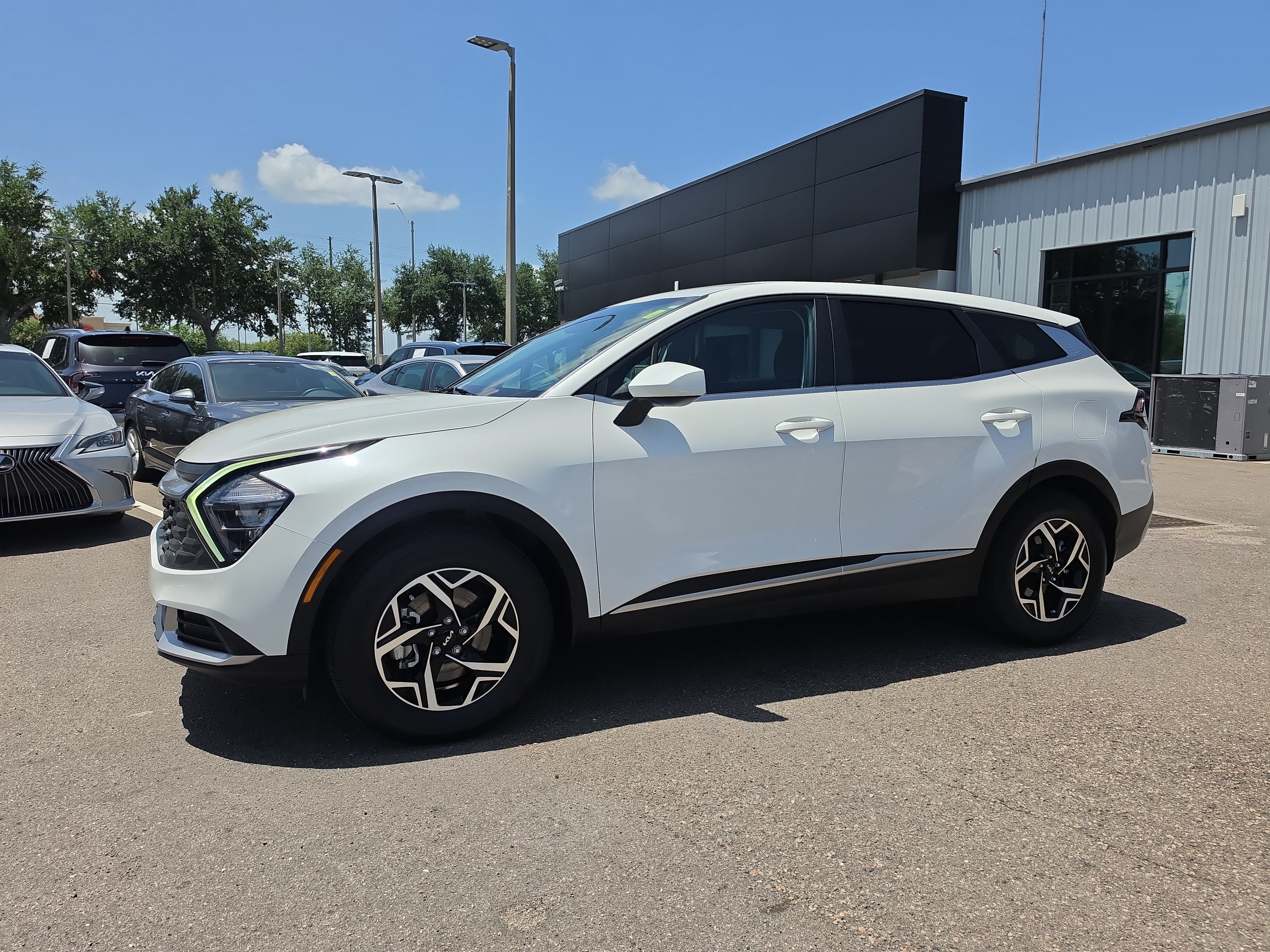 Certified Used 2023 Snow White Pearl Kia LX image 5