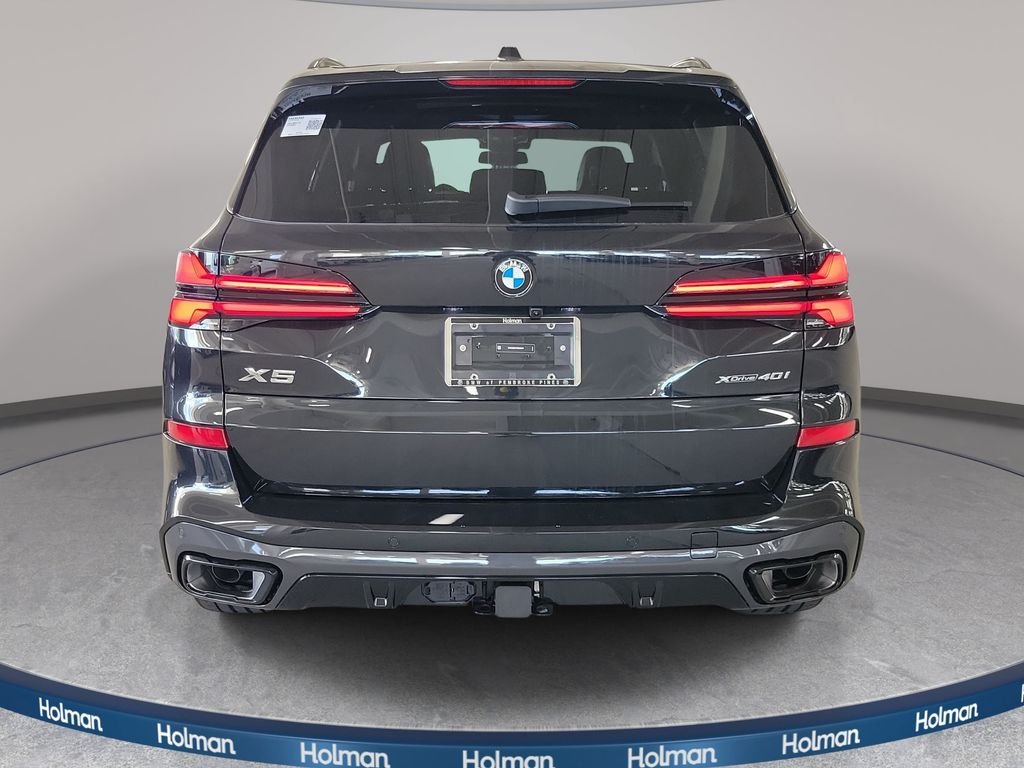 New 2026 Black Sapphire Metallic BMW xDrive40i image 5