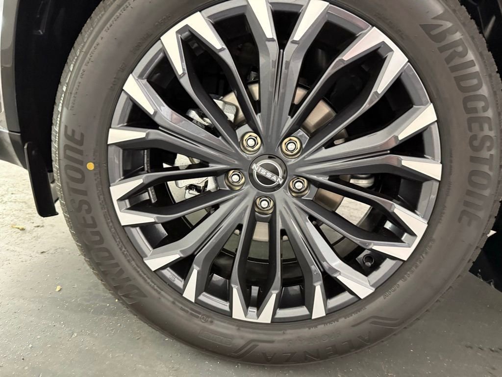 2026 Nissan Rogue Platinum - Photo 12