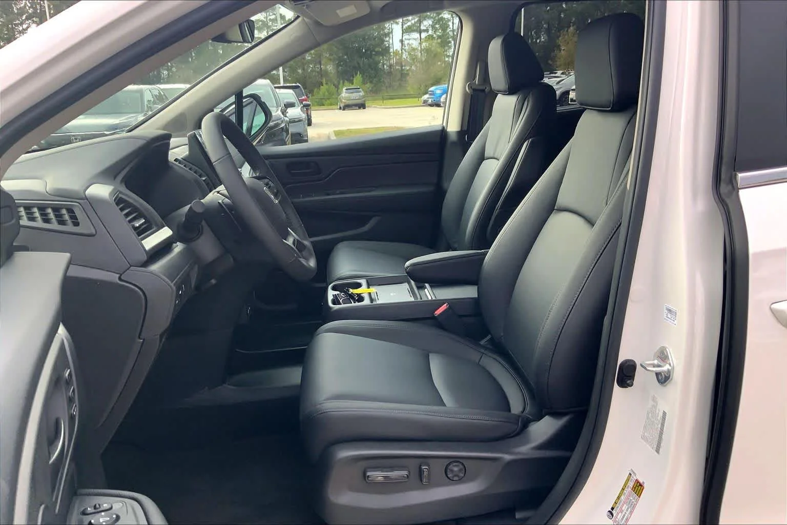 New 2026 Platinum White Pearl Honda EX-L image 9