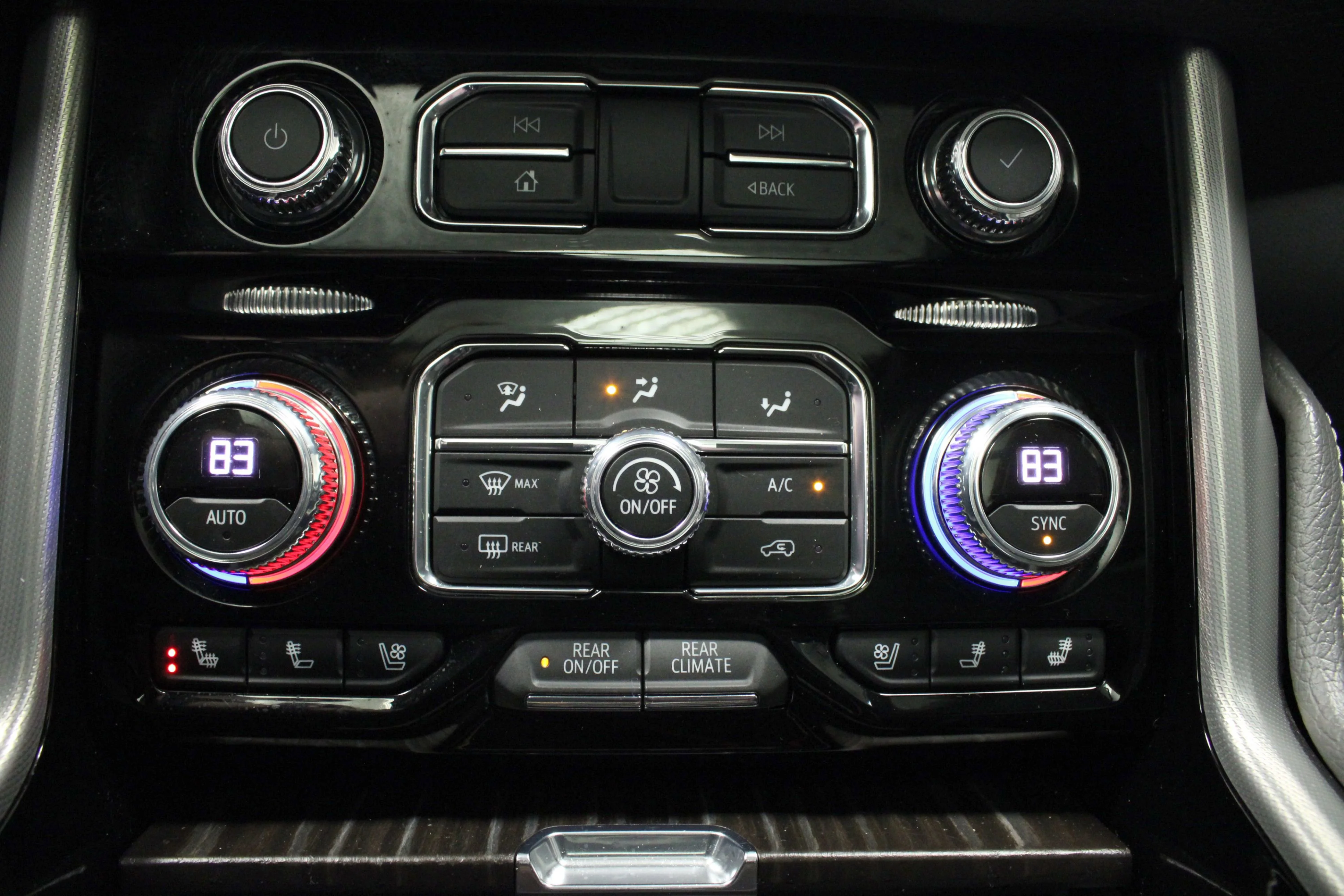 Used 2022 Summit White GMC Denali image 26