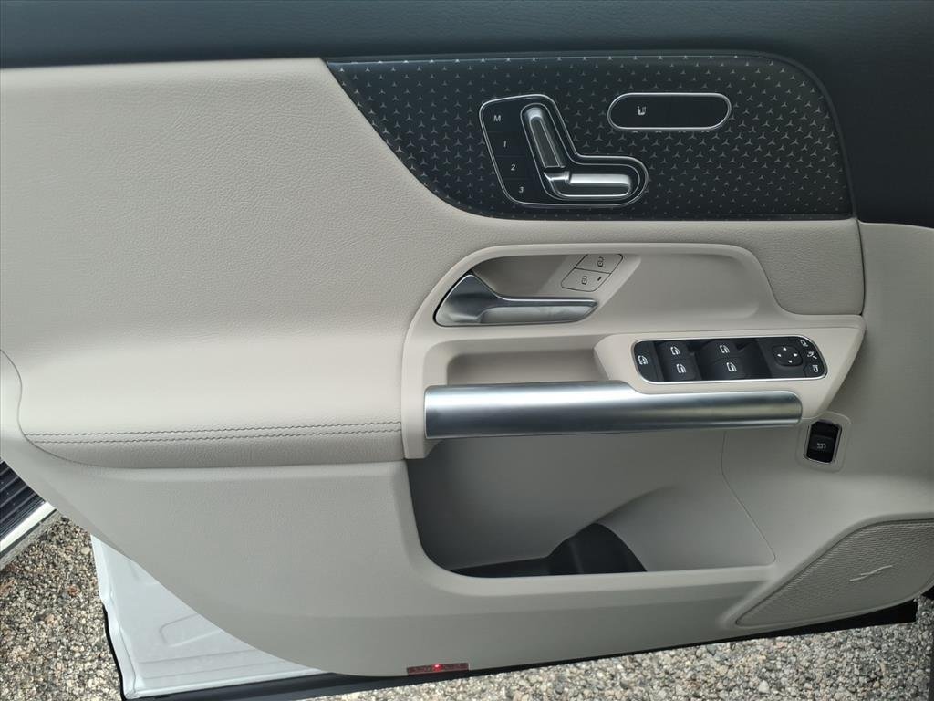 Used 2026 Polar White Mercedes-Benz GLA 250 image 10