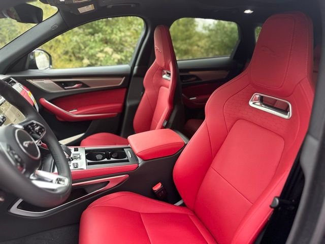 2026 Jaguar F-Pace R-Dynamic S - Photo 13