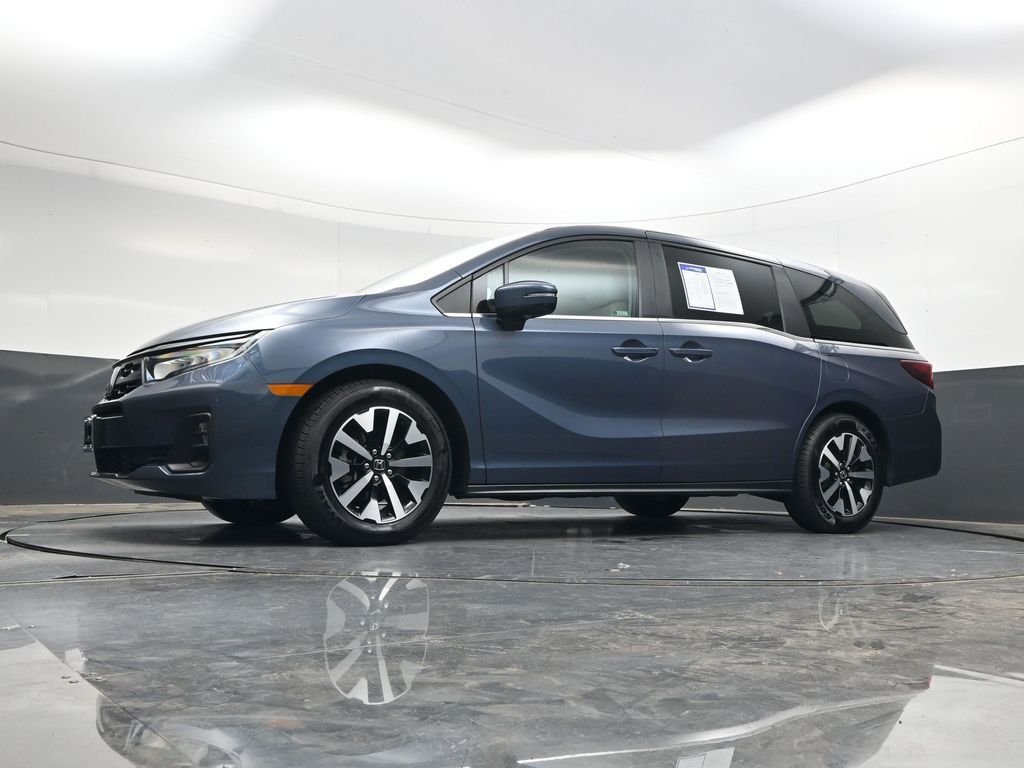 Used 2025  Honda EX-L image 32