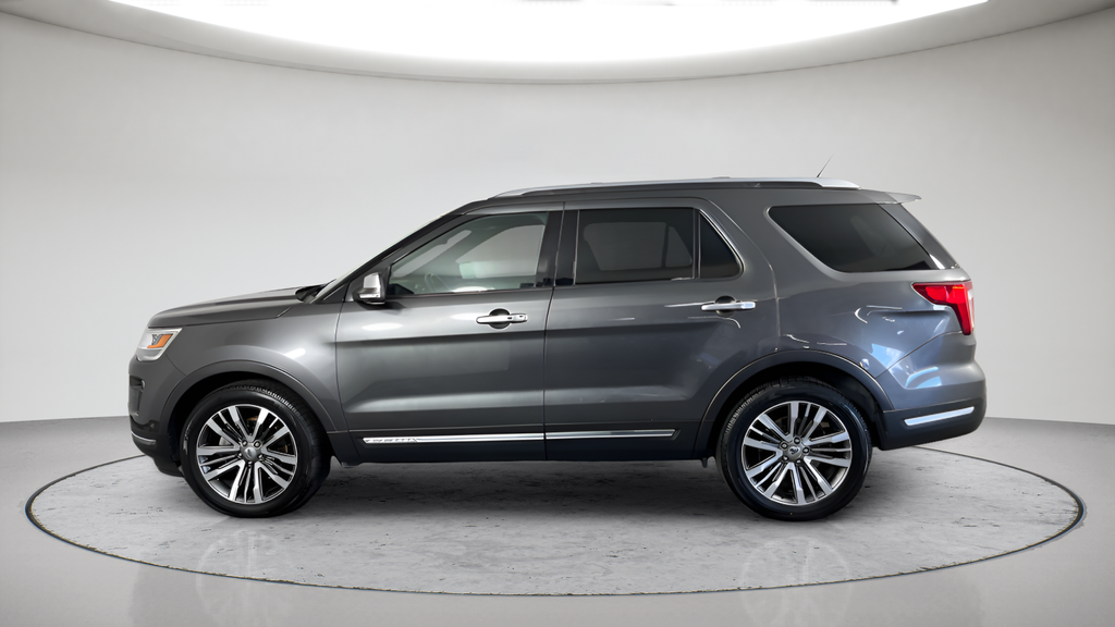 Used 2018 Magnetic Ford Platinum image 6