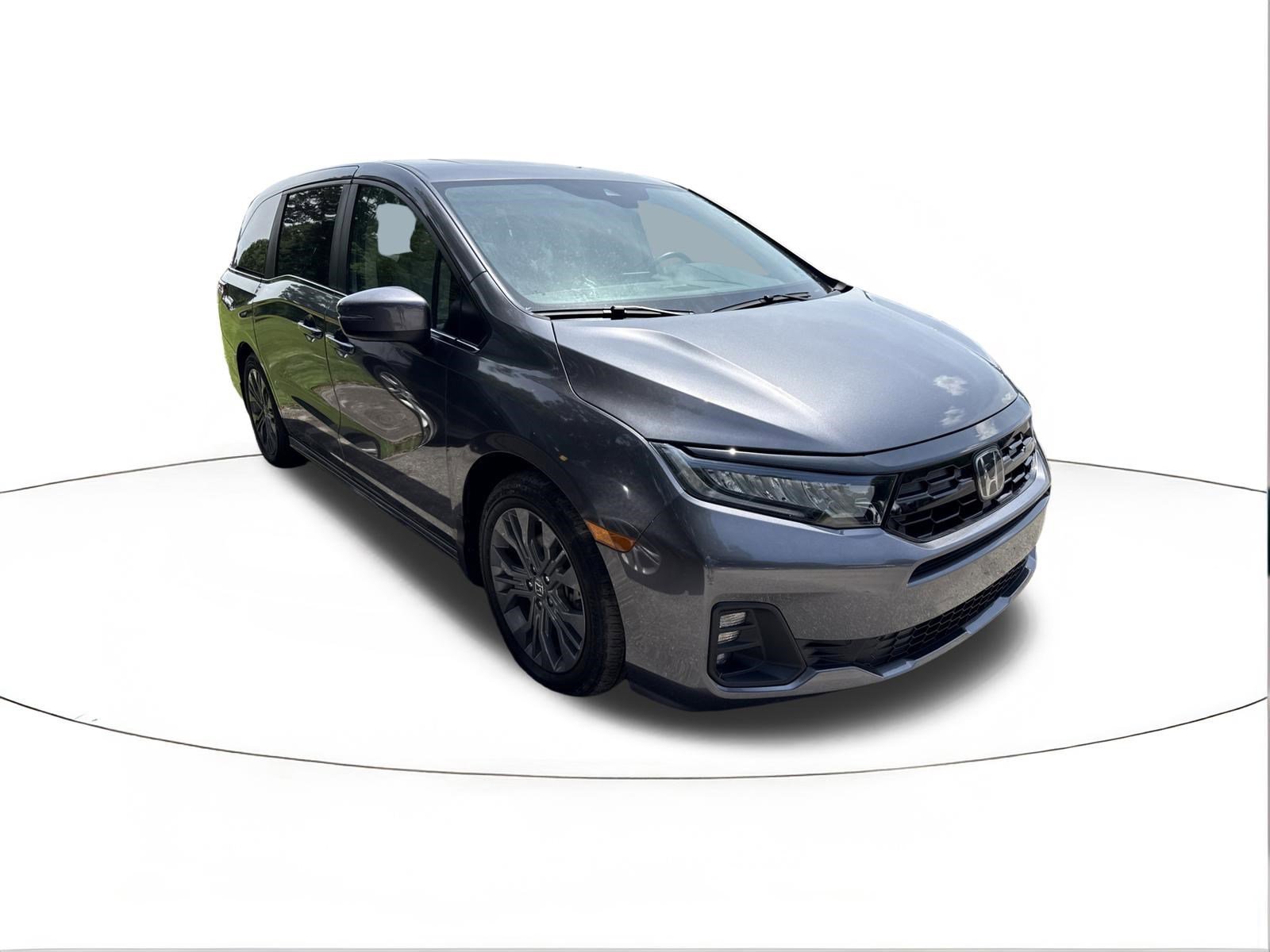 2025 Honda Odyssey Touring's photo