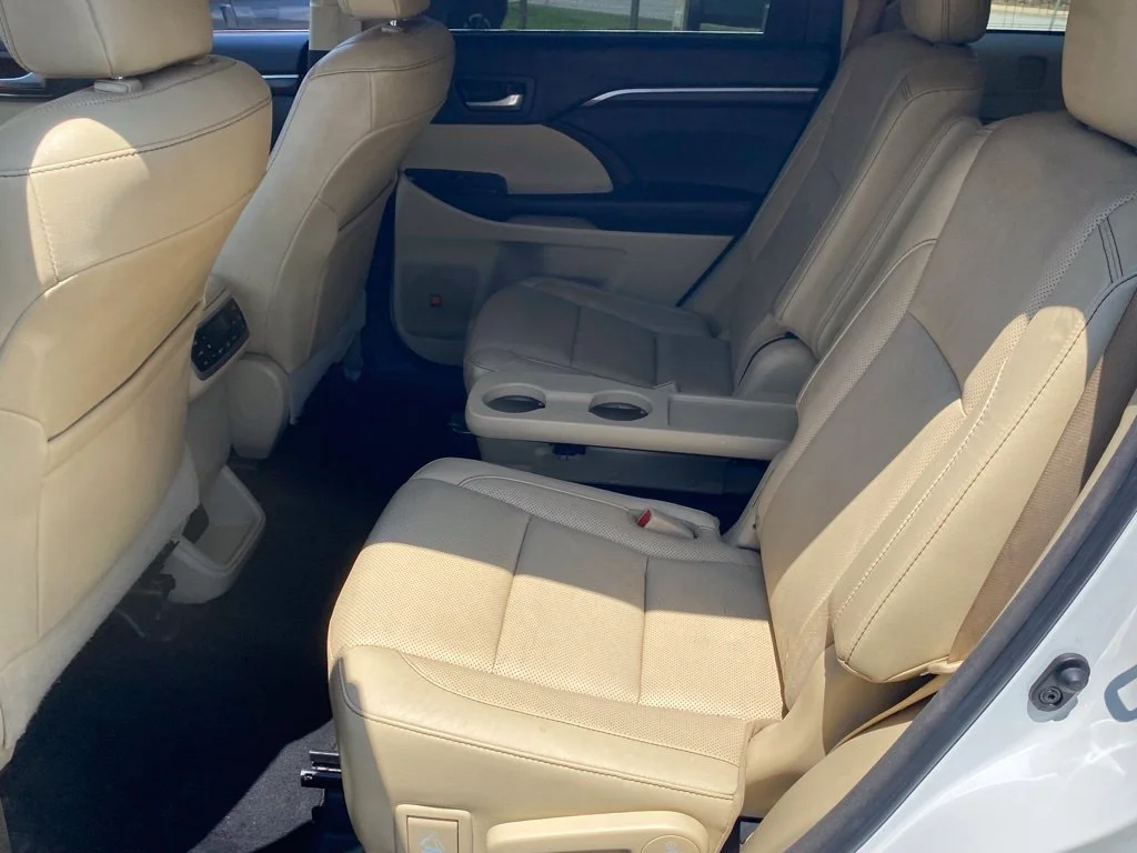 Used 2016 White Toyota Limited Platinum V6 image 9
