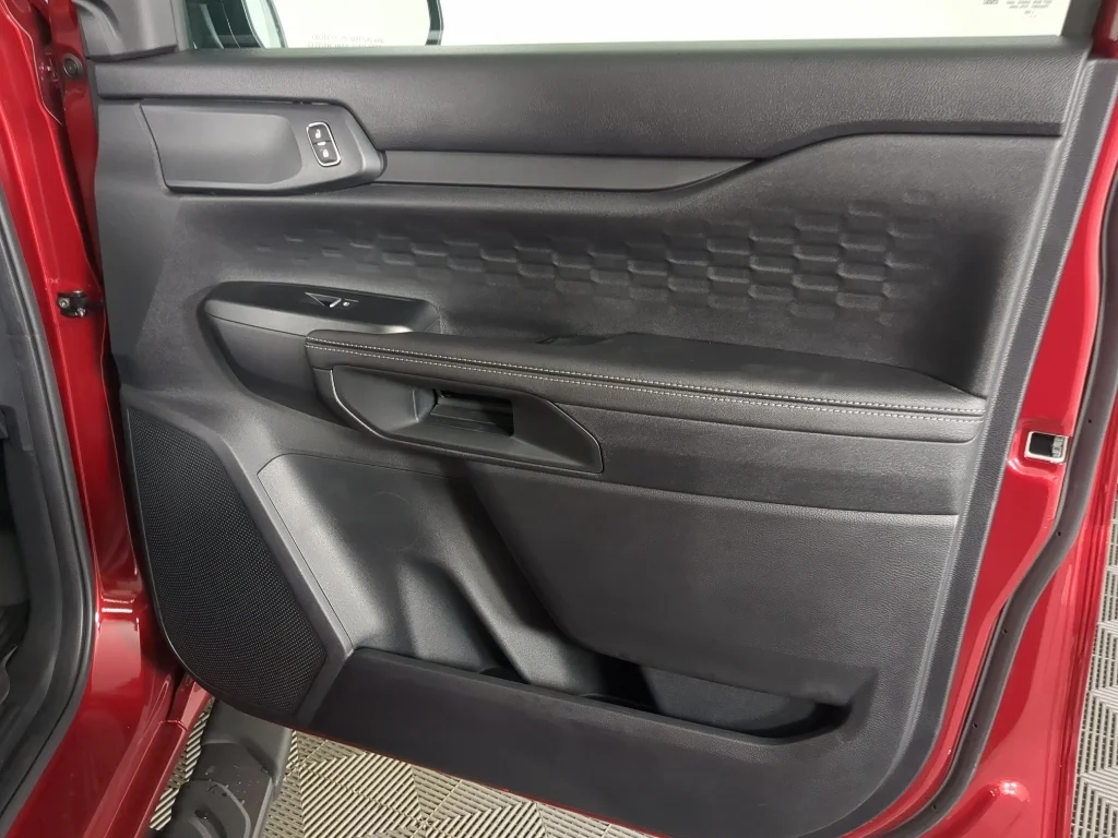 New 2026 Ruby Red Metallic Tinted Clearcoat Ford XLT image 19