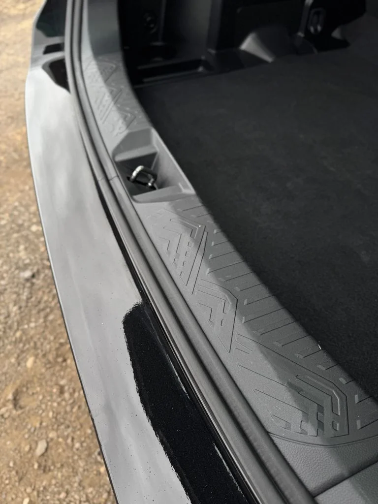 Used 2025 Crystal Black Silica Subaru Base image 36