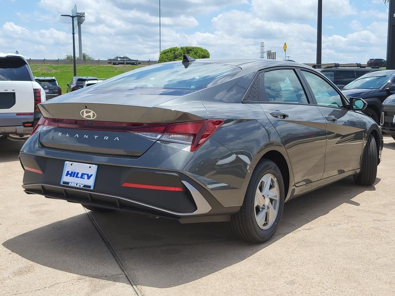 New 2026 Amazon Gray Hyundai SE image 5
