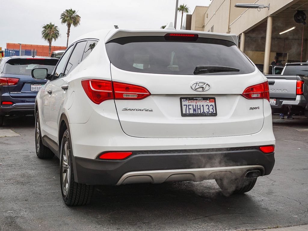 Used 2014 White Hyundai Base image 4
