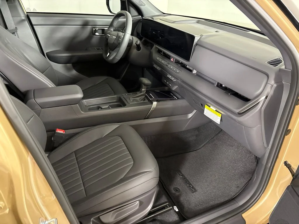 New 2027 Terrain Brown Kia X-Line S image 18