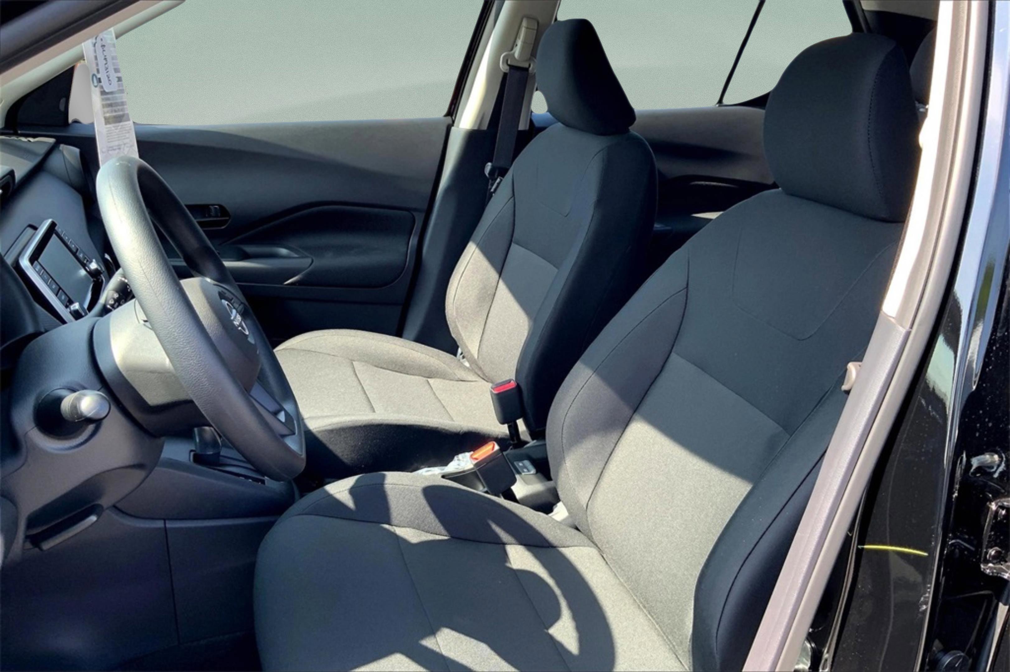 2025 Nissan KICKS PLAY Base - Photo 9