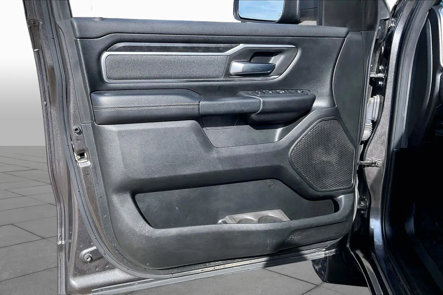 Used 2019 Granite Crystal Metallic Clearcoat Ram Big Horn/Lone Star image 21