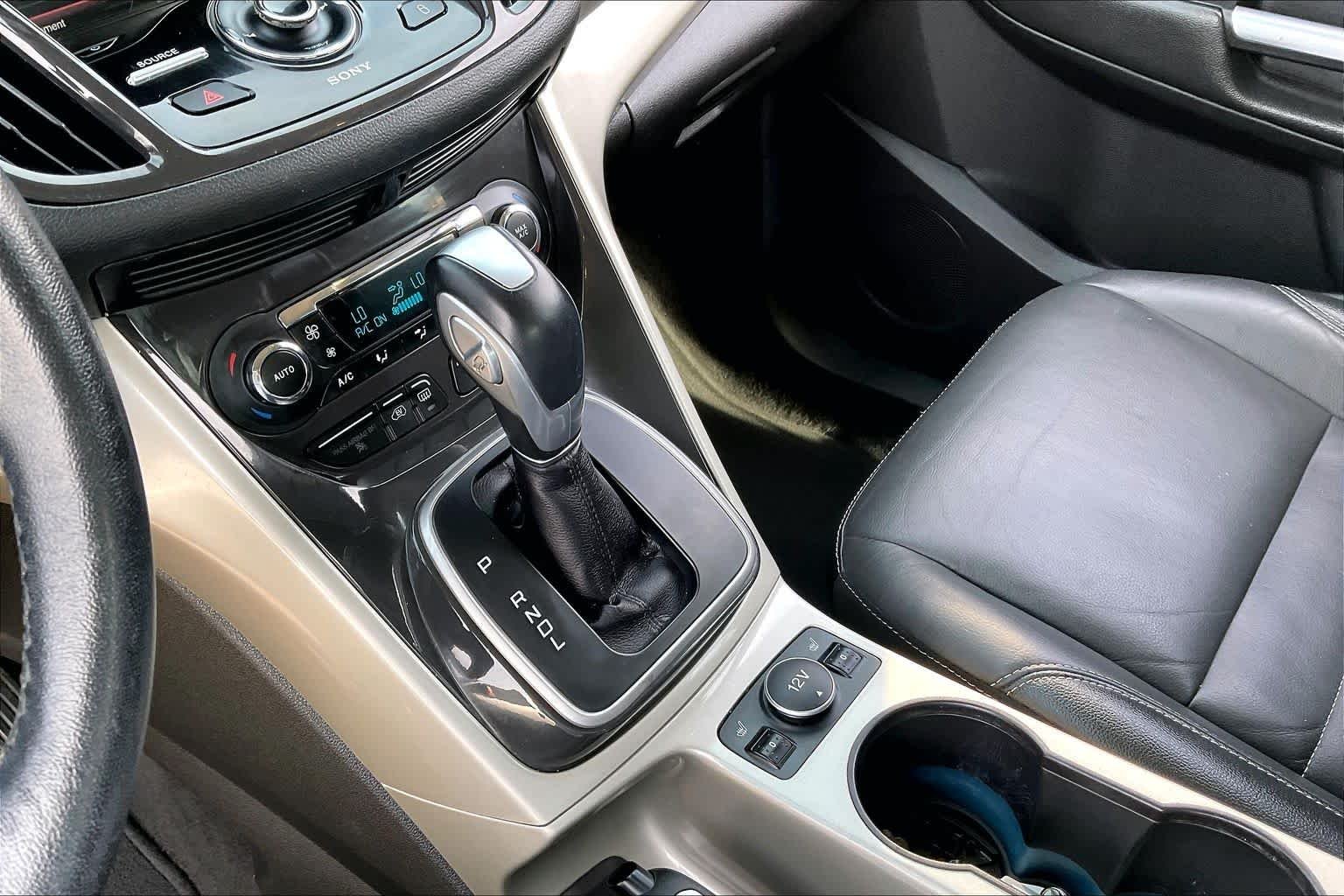 Used 2015 White Platinum Metallic Tri-Coat Ford SEL image 14