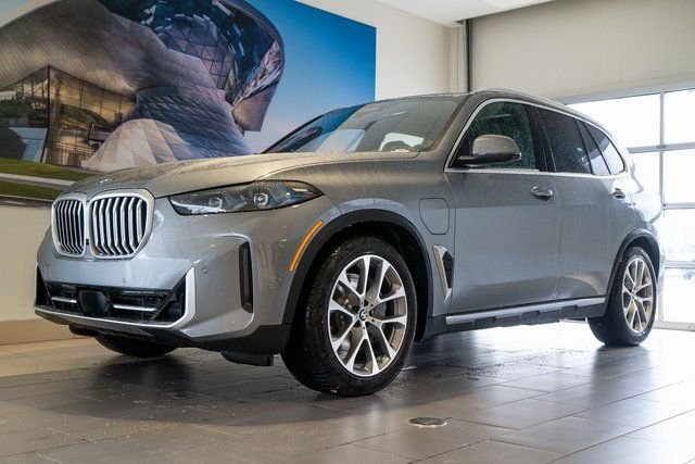 2026 BMW X5 xDrive50e's photo