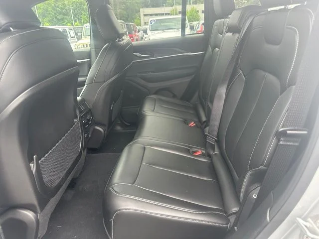 Used 2025 Silver Jeep Limited image 12