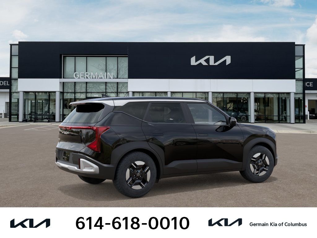 New 2027 Black Kia LX image 9