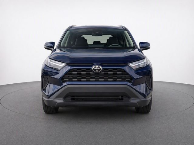 Used 2024  Toyota XLE image 5