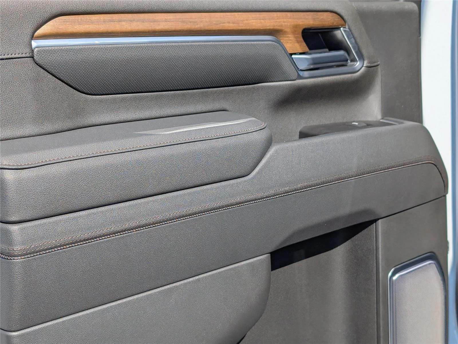 2026 Chevrolet Silverado 2500 HD High Country - Photo 30