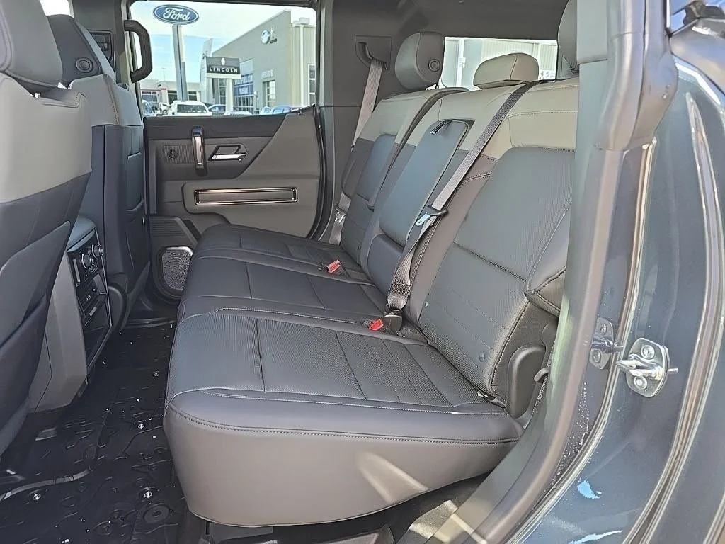 2025 GMC HUMMER EV 2X - Photo 12