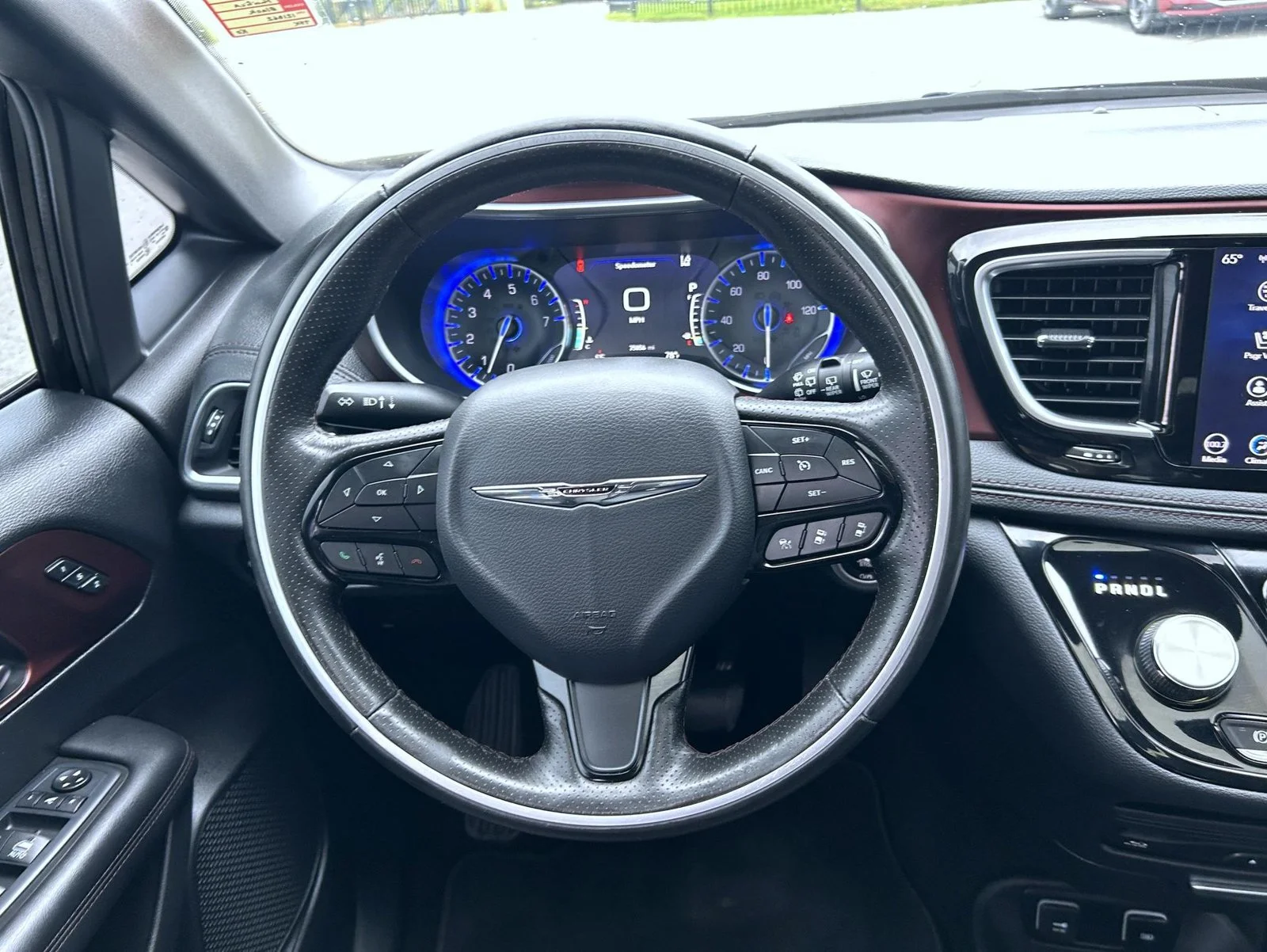 Used 2020 Black Chrysler Limited image 11