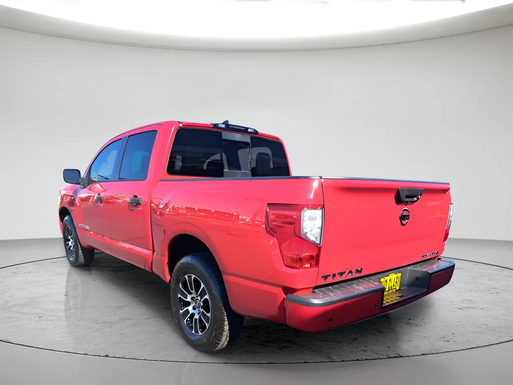 Used 2022 Red Nissan SV image 5