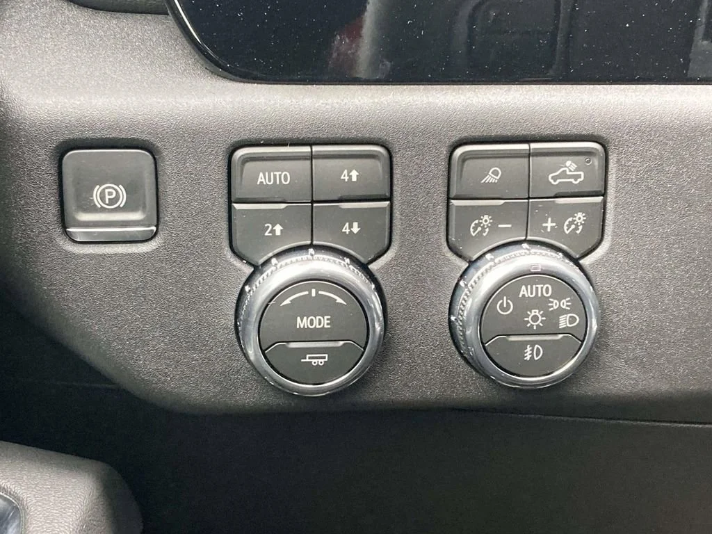 New 2026 Sterling Metallic GMC SLT image 25