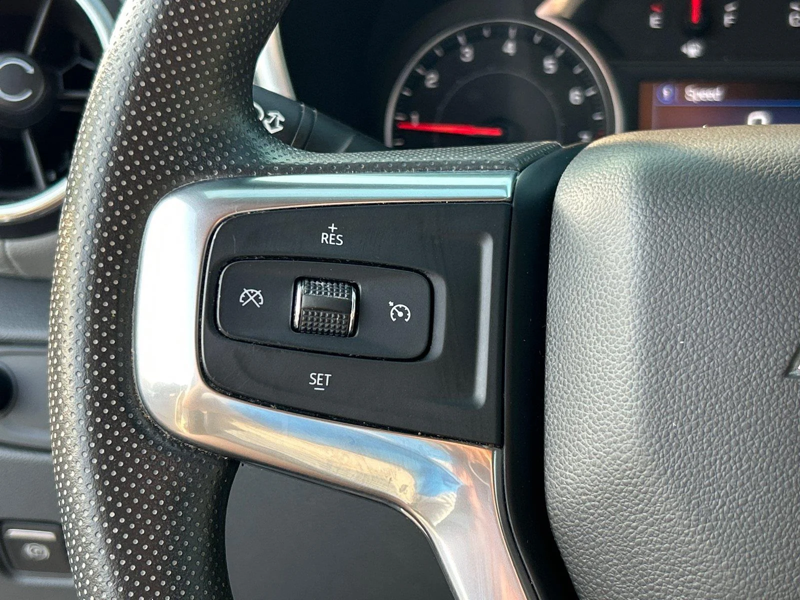 Used 2021 SILVER ICE METALLIC Chevrolet LT image 30