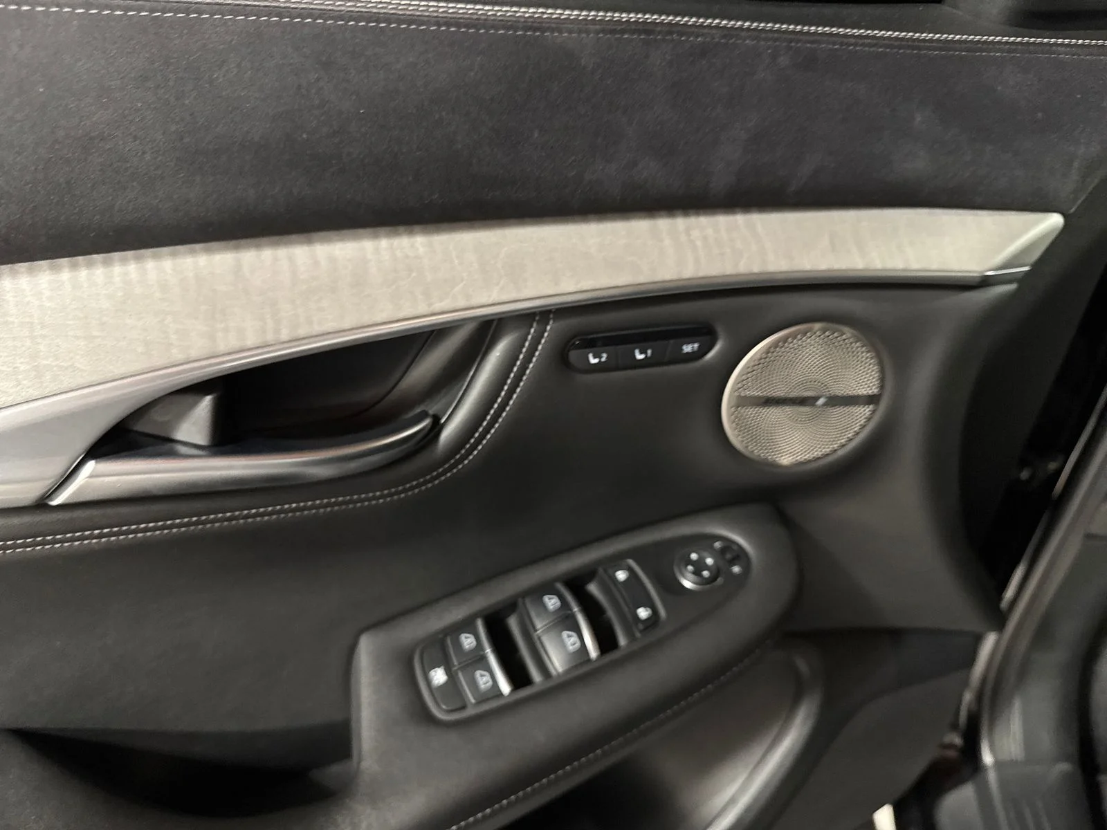 Used 2019  INFINITI ESSENTIAL image 11